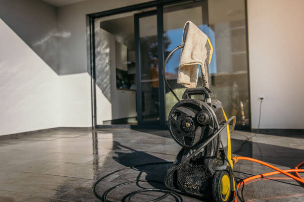 Best Fence Cleaning  in Warrington, FL